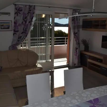 Appartement Fuer 5 Personen Ca 60 Qm In Srima, Dalmatien Norddalmatien *