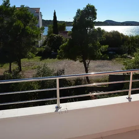 Fuer 5 Personen Ca 60 Qm In Srima, Dalmatien Norddalmatien Appartement